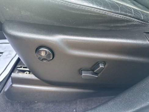 Used 2017 Jeep Grand Cherokee Altitude image 18