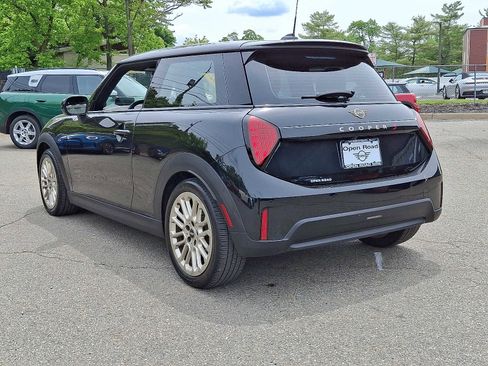 Certified 2025 MINI Cooper S image 4