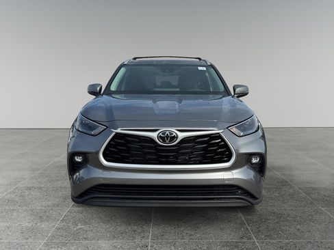 New 2026 Toyota Highlander XLE AWD/4WD image 8