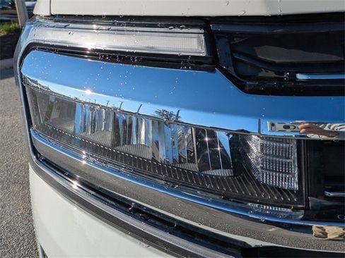 Certified 2024 Ford Expedition Limited image 10