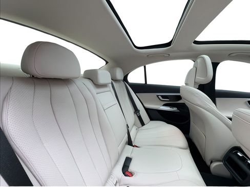 Used 2026 Mercedes-Benz E 350 Sedan image 25
