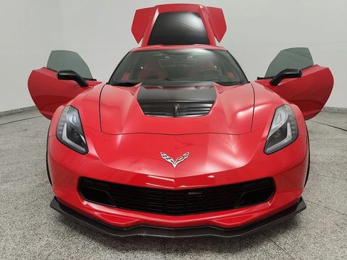 Used 2015 Chevrolet Corvette Z06 w/ Chrome Badge Package RWD image 15