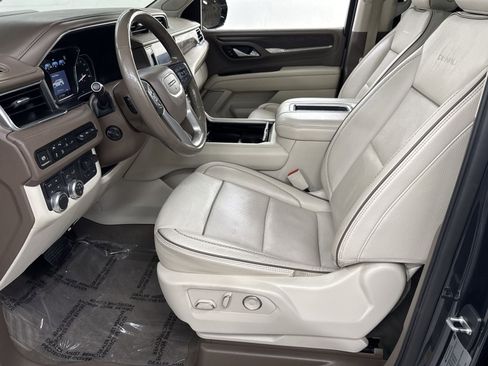 Used 2021 GMC Yukon XL Denali w/ Denali Premium Package image 2