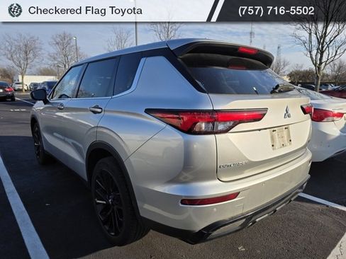 Used 2022 Mitsubishi Outlander SEL Black Edition image 4