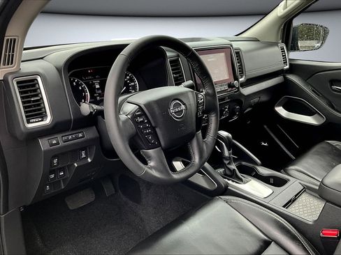 Used 2024 Nissan Frontier SL w/ Technology Package AWD/4WD image 17