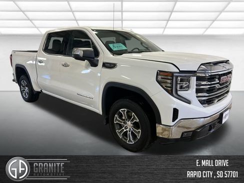 Used 2024 GMC Sierra 1500 SLT AWD/4WD image 8