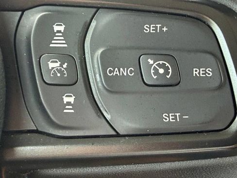 Used 2024 Jeep Wrangler Unlimited Rubicon 4xe AWD/4WD image 18