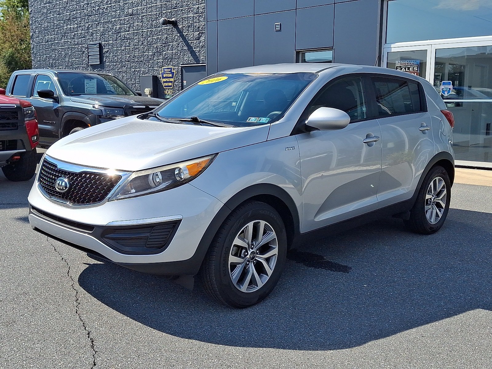 Used 2016 Kia Sportage LX AWD/4WD image 3