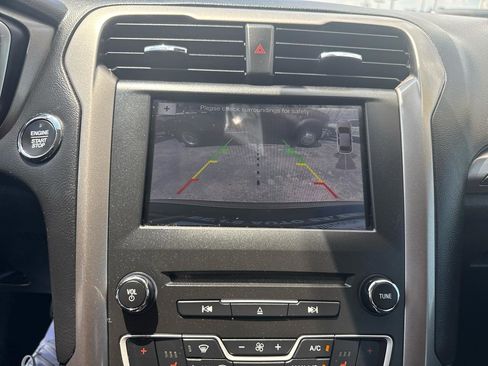Used 2019 Ford Fusion SEL FWD image 20