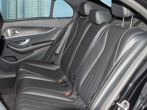 Used 2022 Mercedes-Benz E 350 Sedan image 17