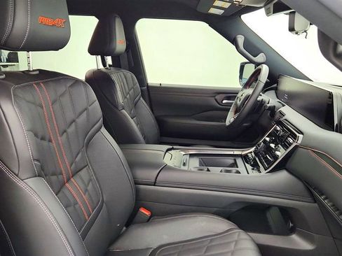 Used 2025 Nissan Armada PRO-4X w/ Pro-4X Premium Package AWD/4WD image 25