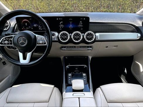 Used 2022 Mercedes-Benz GLB 250 image 15