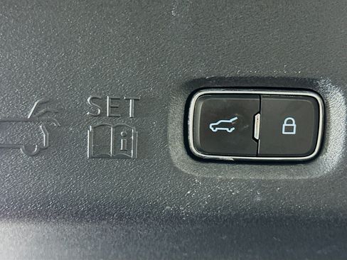 Used 2025 Ford Expedition Active AWD/4WD image 32