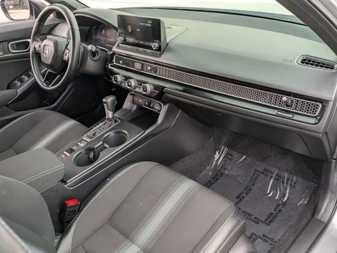 Used 2025 Honda Civic Sport image 29