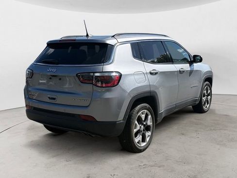 Used 2017 Jeep Compass Limited AWD/4WD image 5