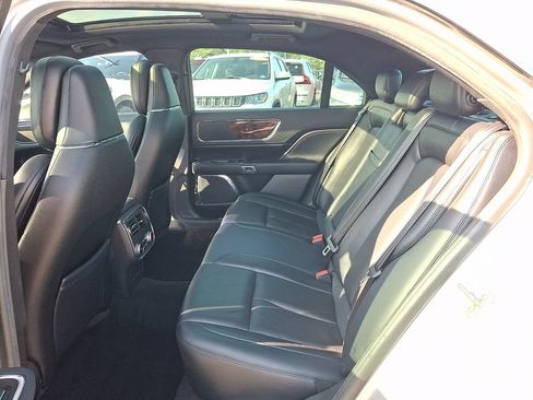 Used 2017 Lincoln Continental Reserve AWD/4WD image 10