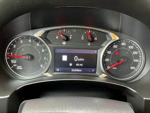 Used 2023 GMC Terrain SLT w/ Infotainment Package II AWD/4WD image 8