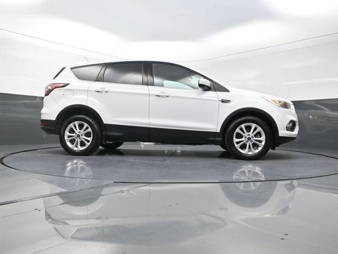 Used 2017 Ford Escape SE AWD/4WD image 28
