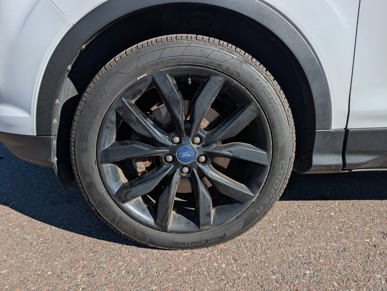Used 2018 Ford Escape SE w/ SE Sport Appearance Package AWD/4WD image 15