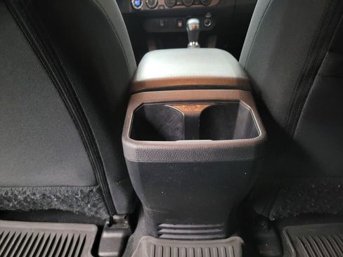 Used 2023 Toyota Tacoma TRD Off-Road image 21