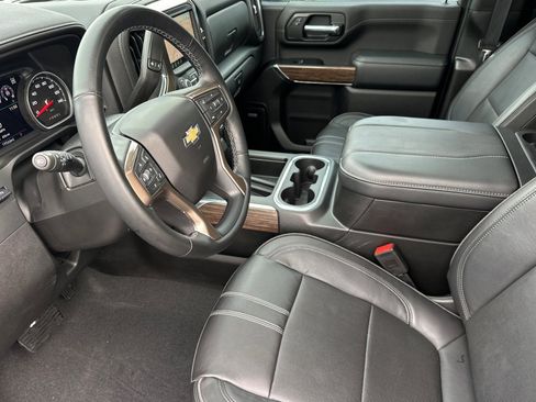 Used 2023 Chevrolet Silverado 3500 High Country image 10