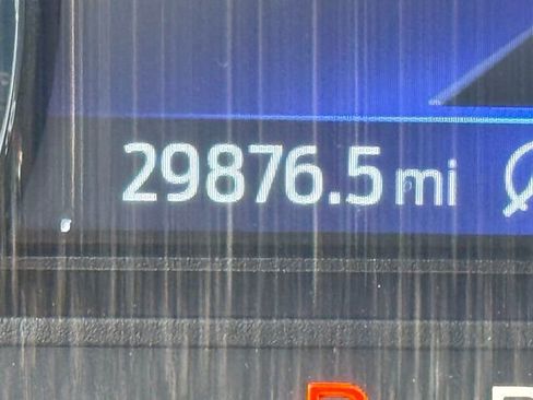 Used 2023 Ford Explorer XLT w/ Equipment Group 202A AWD/4WD image 20