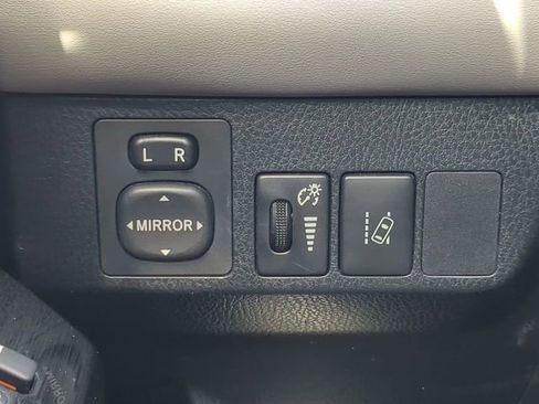 Used 2017 Toyota RAV4 Limited w/ Advanced Technology Package image 27