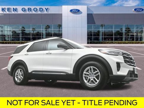 Used 2025 Ford Explorer Active RWD image 1