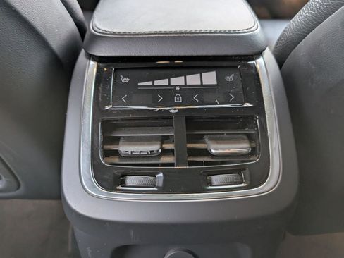 Used 2023 Volvo XC90 T8 Plus image 13