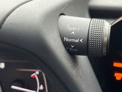 Used 2023 Lexus UX 250h 250h Premium image 39