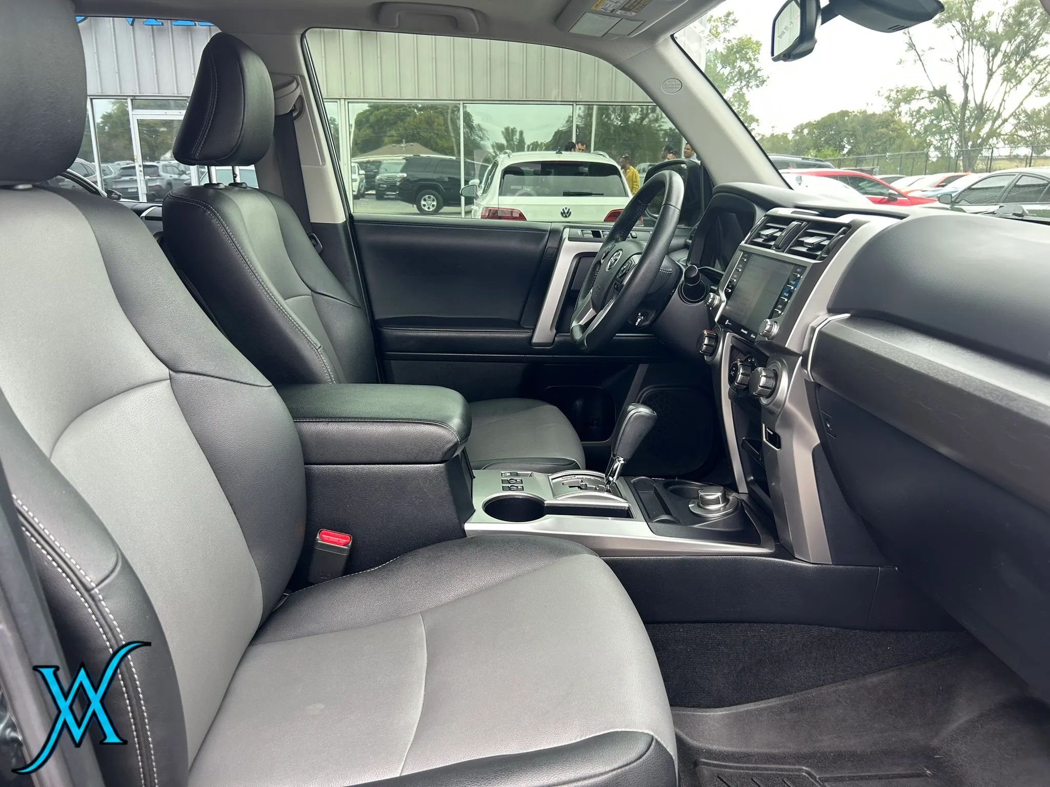 Used 2021 Toyota 4Runner SR5 Premium w/ Moonroof Package AWD/4WD image 26