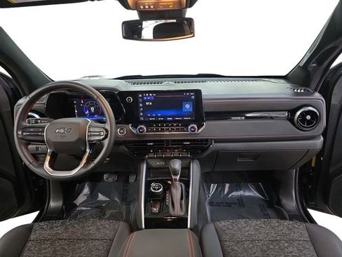 Used 2023 Chevrolet Colorado Z71 w/ Z71 Convenience Package 2 image 9