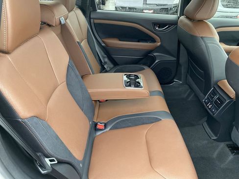 Used 2025 Subaru Forester Touring image 28