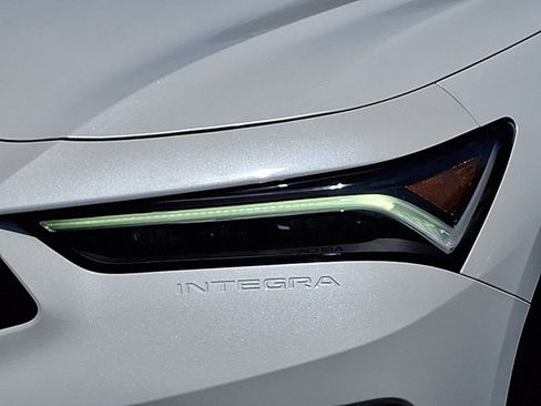 Used 2024 Acura Integra A-Spec w/ Technology Package FWD image 9
