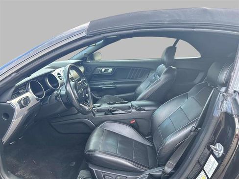 Used 2020 Ford Mustang Premium image 9