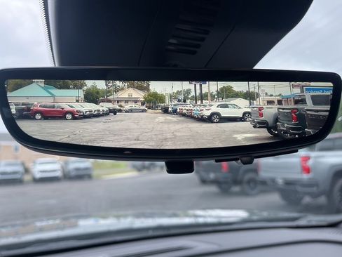 New 2026 Chevrolet Traverse LT w/ Driver Confidence Package image 24