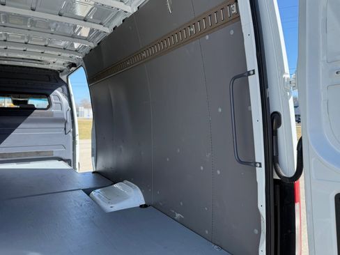 Used 2020 Mercedes-Benz Sprinter 3500 w/ Exterior Lighting Package image 11