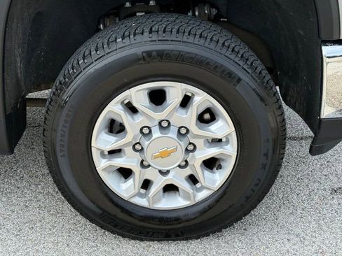 Used 2024 Chevrolet Silverado 2500 LTZ w/ LTZ Plus Package image 9