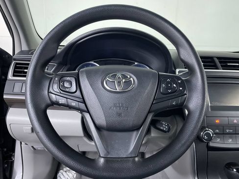 Used 2016 Toyota Camry LE FWD image 13