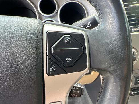 Used 2014 Toyota Sequoia Platinum AWD/4WD image 20