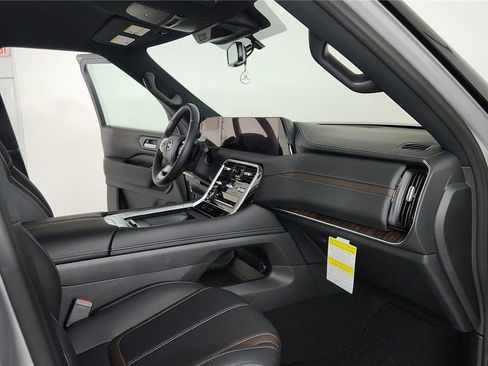 Certified 2025 Nissan Armada SL w/ Captain's Chari Seat Package AWD/4WD image 24