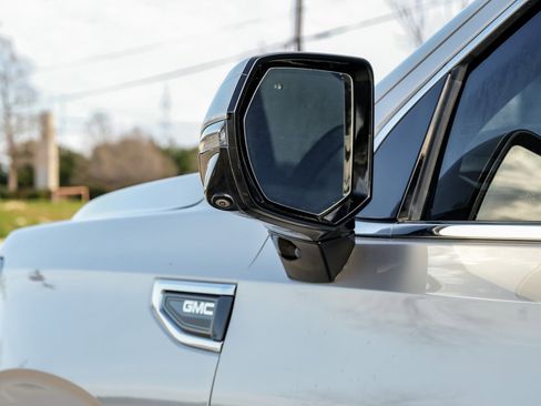 Used 2021 GMC Yukon XL Denali image 48