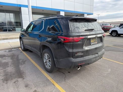 Used 2023 Chevrolet Traverse LT image 6