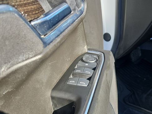 Used 2025 Chevrolet Silverado 1500 LT image 17