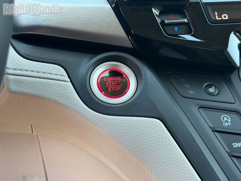 Used 2026 Honda Odyssey EX-L image 32