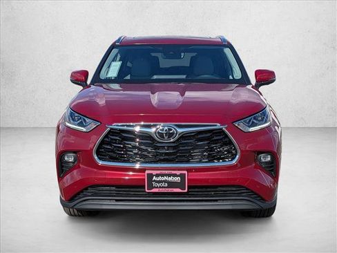 New 2026 Toyota Highlander Limited image 6
