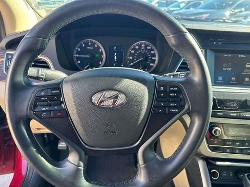 Used 2017 Hyundai Sonata Limited image 32