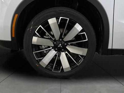 New 2026 Mitsubishi Outlander SE image 12