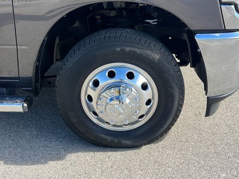 Used 2022 RAM 3500 Big Horn w/ Level C Equiment Group image 11