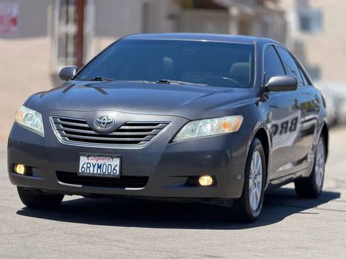 Used 2007 Toyota Camry XLE FWD image 4